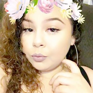 Meet your Posher, Asaria